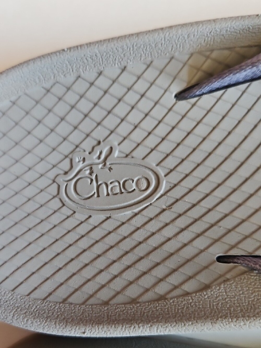 Chaco Size 8.5 Women's Neutral Beige Flip Flop Sandals with Light Taupe Straps - Picture 6 of 10